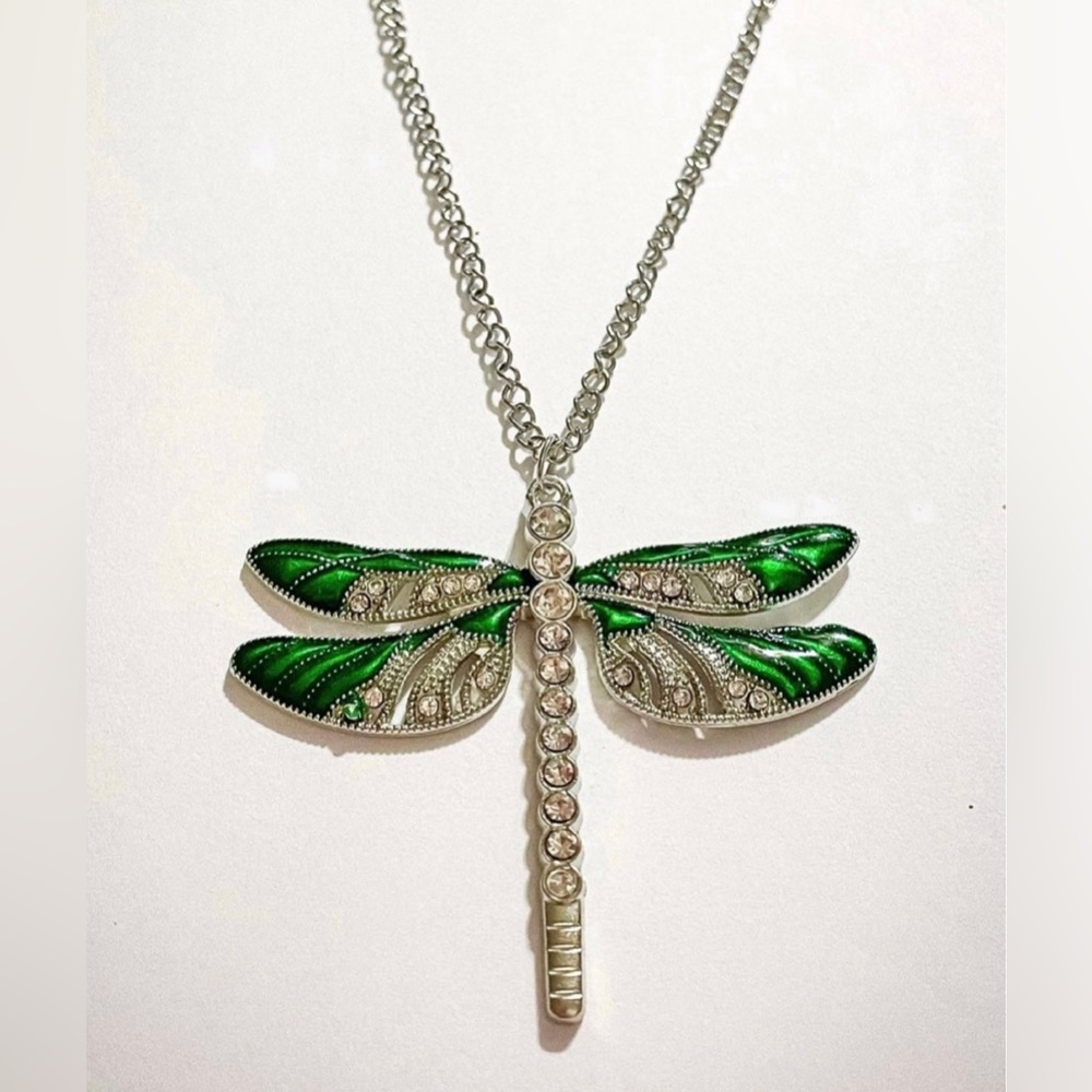 Green Dragonfly Rhinestone Pendant Necklace